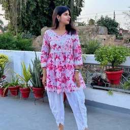 Everything In Chikankari Pink Mulmul Chikankari Embroidered Printed A-line Short Top-8