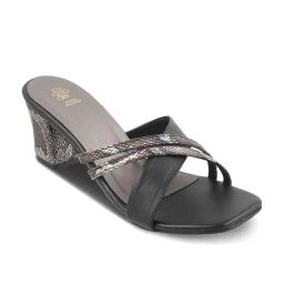 Tresmode Women's Black Cross Strap Sandals-image-86