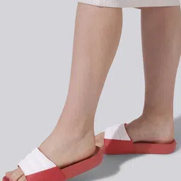 Neemans Women's Red Slides image 1