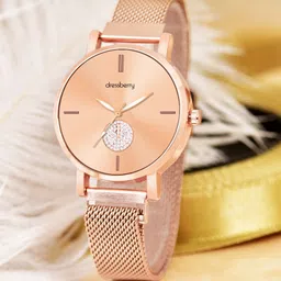 DressBerry Women Dial & Bracelet Style Straps Analogue Watch HOBDB-258-RG-44