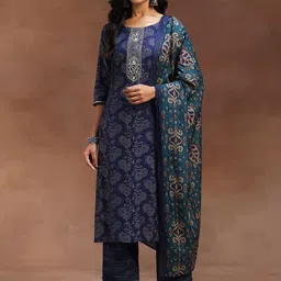 Libas Blue Floral embroidered Zari Kurta With Trousers & Dupatta-48