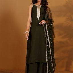 House of Pataudi Embroidered Sleeveless Straight Kurta With Palazzo And Dupatta-image-25