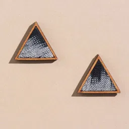 WHE Triangular Studs Earrings-10