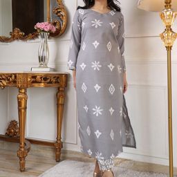VIVARAA FASHION Floral Printed Straight Kurta with Trousers-picture-25