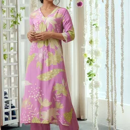 Aaghnya Women Floral Printed Regular Kurta with Palazzos-image-32