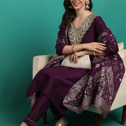 NEW ETHNIC 4 YOU Women Floral Embroidered Regular Kurti with Trousers & With Dupatta-image-100
