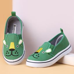Cute Walk by Babyhug Slip on Casual Shoes with Bear Print- Green-image-17