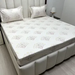 Pure Decor Cream-Coloured & Brown Floral 300 TC Queen Bedsheet with 2 Pillow Covers-image-63