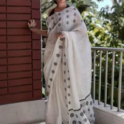 Anjaneya Sarees White Woven Saree With Unstitched Blouse-image-77