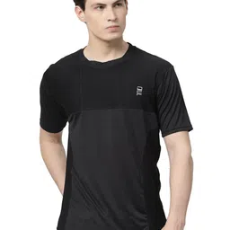 DAFABFIT Men Colourblocked Applique T-shirt-image-9