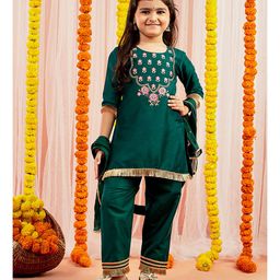 Vastramay Viscose Three Fourth Sleeves Floral Embroidered & Lace Embellished Kurta & Pant With Dupatta Set - Green-image-88