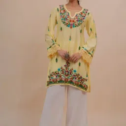 House of Kari Falak Kashmiri In Yellow Chanderi Silk With Aari Long Kurta-picture-24