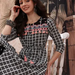 Sangria Regular Mirror Work Detailed Kurta with Trousers-picture-33