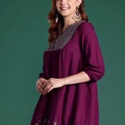 Sangria Ethnic Motifs Foil Printed Zari Embroidered Pleated Kurta with Trousers-picture-36