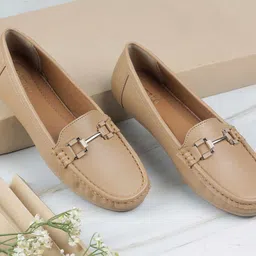 Metro Women Pointed Toe Horsebit Loafers-7