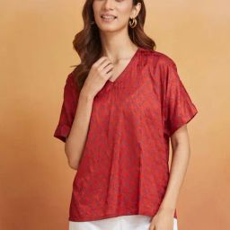 Fabindia Red Regular Fit Geometric Top-picture-9