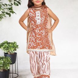 Cutiekins Girls Ethnic Motifs Print Regular Gotta Patti Kurti with Salwar & Dupatta-picture-14