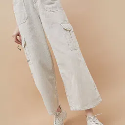 Ginger by Lifestyle Women Wide Leg Mid-Rise Low Distress Jeans-image-37