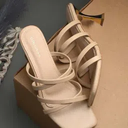 Clog London Women's Beige Casual Sandals-picture-45