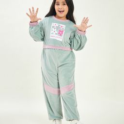 Stylo Bug Full Sleeves Placement Irreplaceable Text & Flowers Printed Sweatshirt Set - Green-image-28