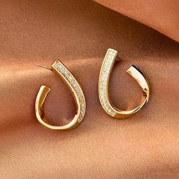COOLWOOL Gold-Plated Artificial Stones Studded Contemporary Half Hoop Earrings-10