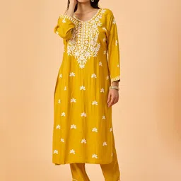 dhartii Women Ethnic Motifs Embroidered Thread Work Kurta with Trousers & Dupatta-51