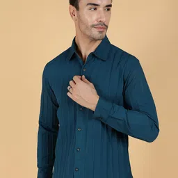 Kotty Men Relaxed Spread Collar Textured Casual Shirt-image-99