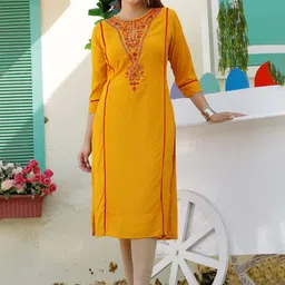 Mehsoos Women Sequinned Kurta-image-28