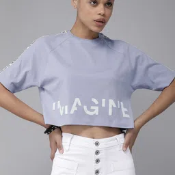 The Roadster Lifestyle Co Women Lavender & White Typography Printed Pure Cotton Cropped T-shirt-image-68