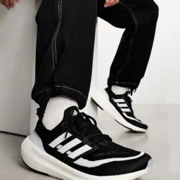 Adidas Men's ULTRABOOST LIGHT Black Running Shoes-image-30
