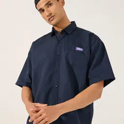 Styli Men Oversized Button Down Collar Badge Shirt-picture-18
