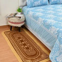 SAWNA HOMES Gold-Toned 1 Piece Geometric Anti-Skid Carpet-picture-48