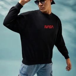 Bewakoof Black Loose Fit Graphic Print Oversized Sweatshirt-picture-37