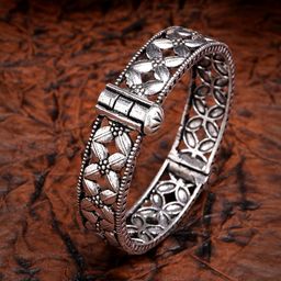 Anouk Women Silver-Toned German Silver Oxidised Kada Bangles-16