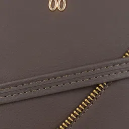 Baggit Structured Sling Bag image 4