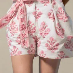 VIRGIO White Regular Fit Printed Shorts-picture-1