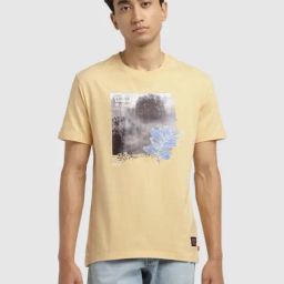 Levi's Yellow Cotton Slim Fit Printed T-Shirt-image-51