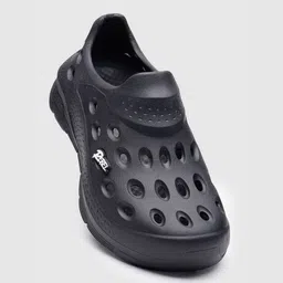 Solethreads Men Textured Clogs image 2