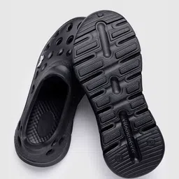 Solethreads Men Textured Clogs image 4