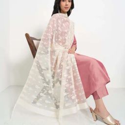 Rangmanch by Pantaloons White Textured Pattern Dupatta image 4