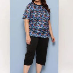 Aarika Black Printed T-Shirt Capri Set-image-63