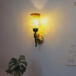 FOS LIGHTING Pegasus Seahorse Yellow & Green Aluminium Wall Sconce With Crackle Glass Shade-image-90