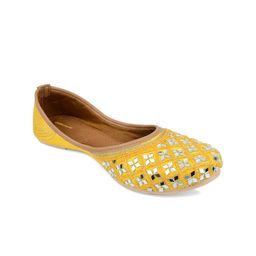 Anouk Women Embellished Ethnic Mojaris Flats-image-54