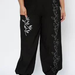 9rasa Women Floral Printed Relaxed Loose Fit High-Rise Trousers-image-81