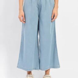 MADAME Light Blue Cotton Relaxed Fit Mid Rise Cropped Jeans-image-30