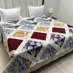 Pure Decor Comfy White Floral Printed Microfiber 350 GSM AC Room King Size Comforter-image-43