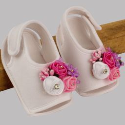 Daizy Flowers Design Sandal Style Booties - White-image-4