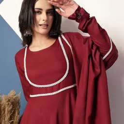 DAEVISH Round Neck Anarkali Kurta With Trouser And Dupatta image 4