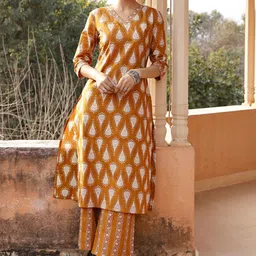 FIORRA Women Paisley Printed RegularKurta with Trousers-picture-12