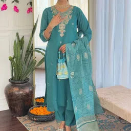 Growdamy Floral Yoke Design Sequinned Pure Cotton Straight Kurta With Trousers & Dupatta-picture-17